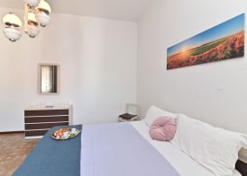 IzzHome Colonial 5