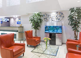 Days Inn & Suites by Wyndham Fort Myers Near JetBlue Park 4