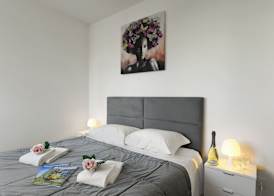 Lean & Santi Apartments 5