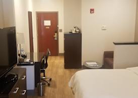 Radisson Hotel and Conference Center Rockford 3