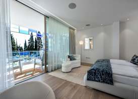 Eden Reserve Hotel 4
