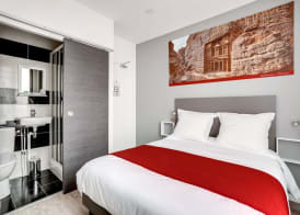 Paris Hotel 4