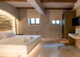 Inotropes Boutique Suites - Adults Only 5