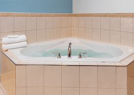 Signature Stay Inn & Suites - Downtown Hamilton 5