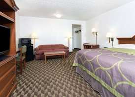 Super 8 by Wyndham Riviera Beach West Palm Beach 5