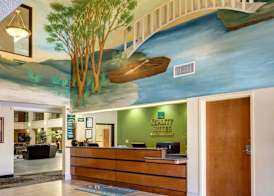Quality Suites Baton Rouge East - Denham Springs 4