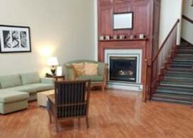 Country Inn & Suites by Radisson, Waterloo, IA 3