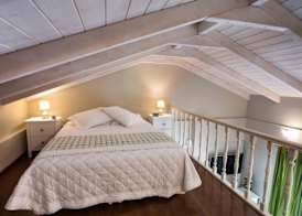 NV Seafront Studios AV Properties 4