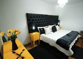 Hotel + Arte 3