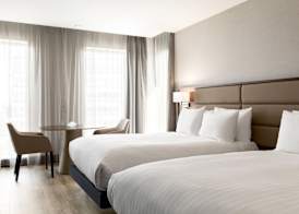 AC Hotel by Marriott Belfast 4