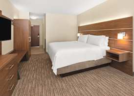 Holiday Inn Express & Suites SUISUN CITY by IHG 4