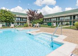 Days Inn by Wyndham Elizabethtown 3