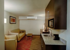 Holiday Inn Express & Suites BALTIMORE WEST - CATONSVILLE by IHG 3