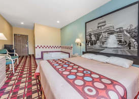 Super 8 by Wyndham Martinsville 4