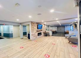 AmericInn by Wyndham Glendale Milwaukee 3