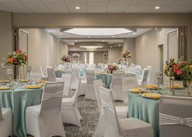 Four Points by Sheraton Milwaukee North Shore 5