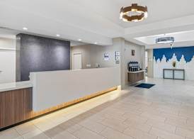 Best Western Valencia/Six Flags Inn & Suites 3