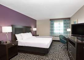 La Quinta by Wyndham Blue Springs 5