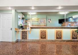 Howard Johnson by Wyndham Pasadena 5
