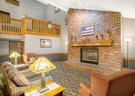 AmericInn by Wyndham Coralville 2