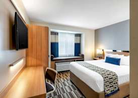 Microtel Inn & Suites by Wyndham Warsaw 4