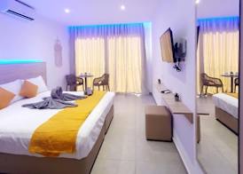 Sun Plaza Suites - Adults Only 4