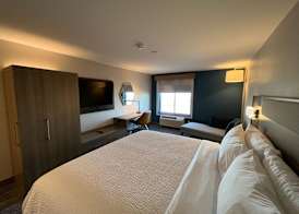 Holiday Inn Express RENSSELAER by IHG 5