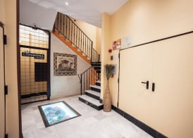 Apartamentos Reyes Católicos by Medina Living 4
