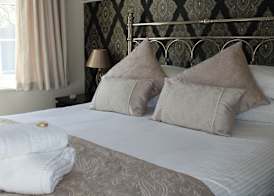 The Birdham Hotel & Restaurant 4