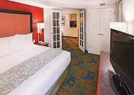 La Quinta Inn & Suites Houston Galleria Area 2