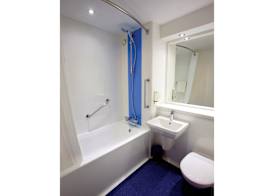 Travelodge Milton Keynes Central 2