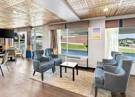 Days Inn by Wyndham Seneca-Clemson 5