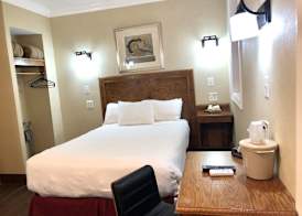 District Hotel 5
