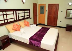 Yala River Face Inn 3