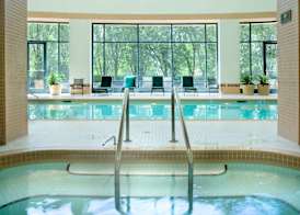 DoubleTree Suites by Hilton & Conf Ctr Chicago-Downers Grove 4