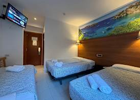 Hotel Maremagnum 3