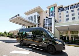 Embassy Suites by Hilton Newark Airport 4
