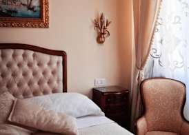 B&B Joan's Heritage 4