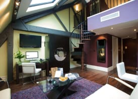Roomzzz Manchester City 5