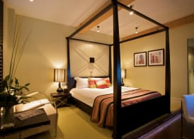 Roomzzz Manchester City 3