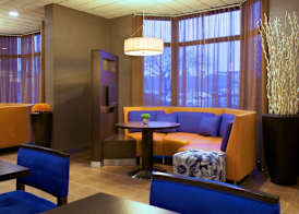 Courtyard by Marriott Bloomington 2