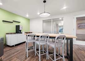 WoodSpring Suites Huntsville - Research Park 4
