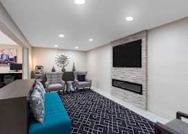La Quinta by Wyndham Blue Springs 4