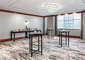 Delta Hotels by Marriott Vancouver Downtown Suites - Downtown Vancouver 3