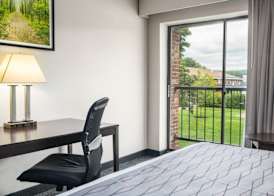 Best Western Plus Keene Hotel 5