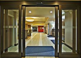 Holiday Inn Express & Suites SPRINGFIELD - DAYTON AREA by IHG 2