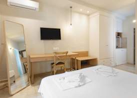 Paradise Apartments 4
