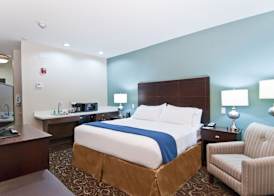 Holiday Inn Express & Suites SAN ANTONIO - FROST BANK CTR by IHG 5