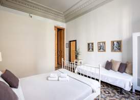 CasaNova Guest House 3