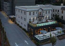 Wylie Hotel Atlanta, Tapestry Collection by Hilton 3